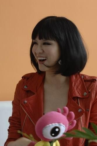 李艾：当模特儿首先要承受节食之苦