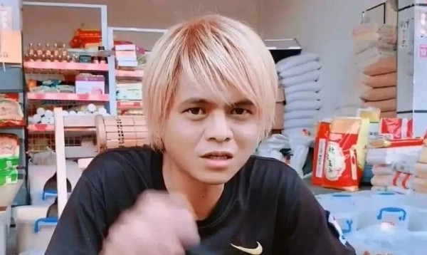 从草根到明星：蒙俊源的网红之路探秘