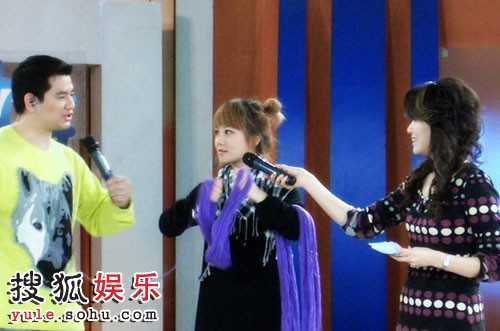 单虹低调拍摄宣传照 联手北京电视台宣传新歌