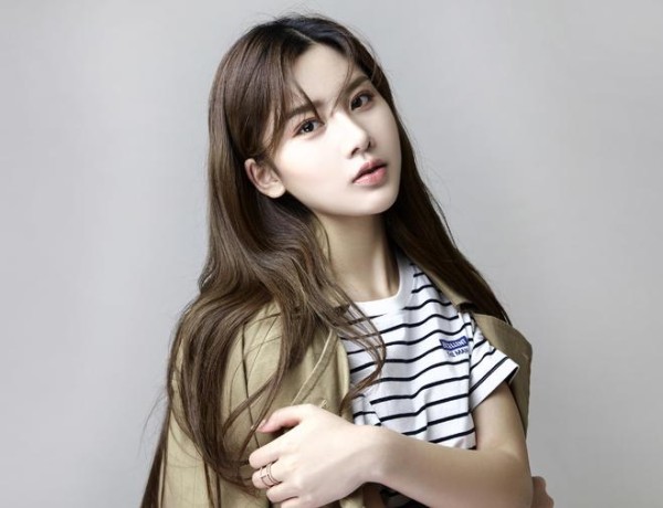 智琳（网红、模特、演员、歌手）正式签约十大明星经纪人吴名