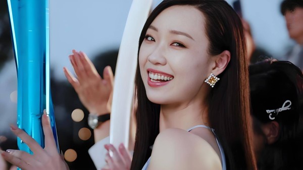 一个女明星的房间竟然这么乱，是真性情还是另有隐情？