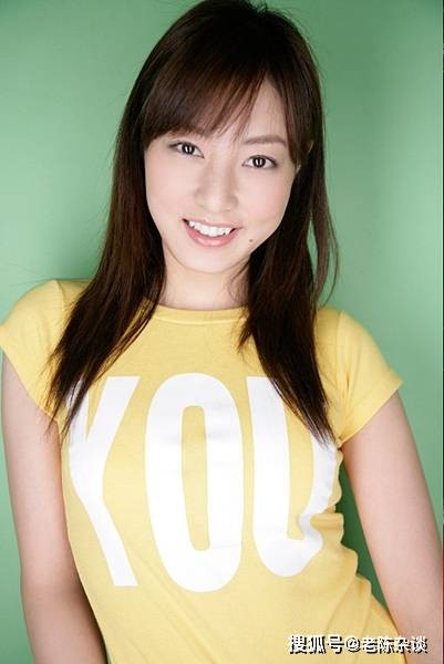 扛不住啊扛不住，池田夏希，身材也太饱满有料了！