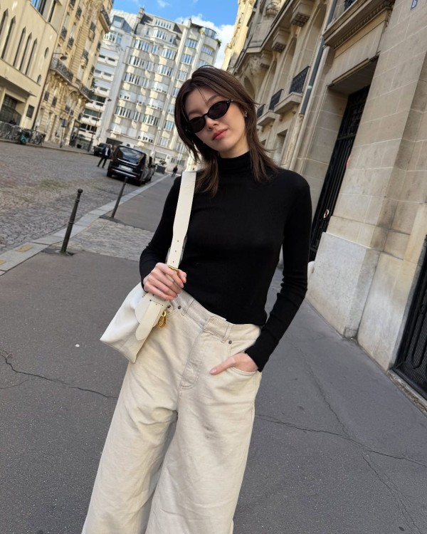 黑色長袖上衣怎麼穿？8招將基礎款變高級！從發熱衣到高領毛衣都能一甩路人感