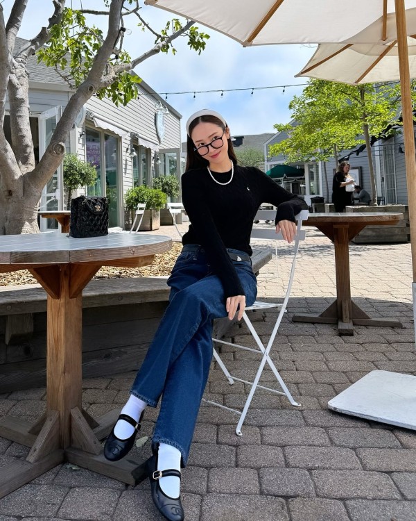 黑色長袖上衣怎麼穿？8招將基礎款變高級！從發熱衣到高領毛衣都能一甩路人感