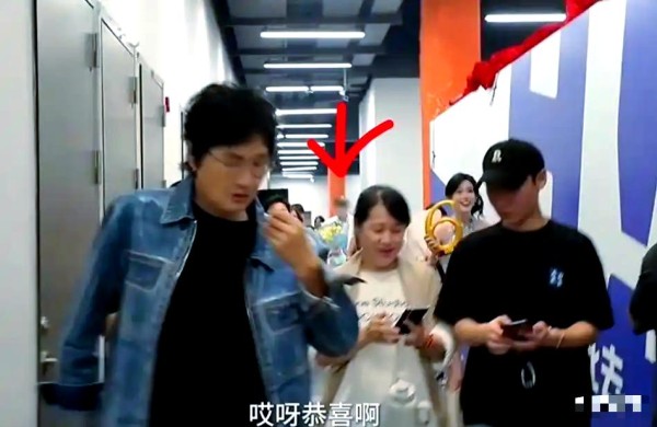 明星热点事件与幕后的深邃解读