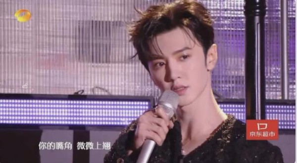 老一辈歌手展示实力，新一代明星献技“假唱”？