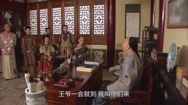 巾帼枭雄：老爷的青梅竹马出现，夫人嫉妒，立马怂恿姨太大闹