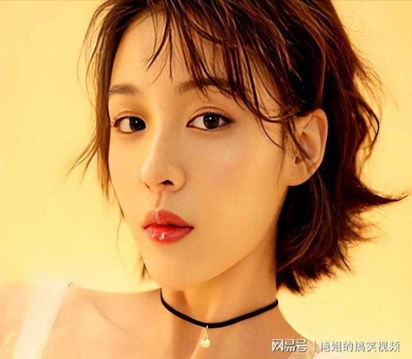 不是卖惨是真惨、女演员自曝因没背景被换角,努力8年兜比脸干净