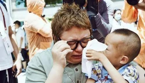 娱乐圈永不能黑的三位明星！一个不要脸，一个不要命！