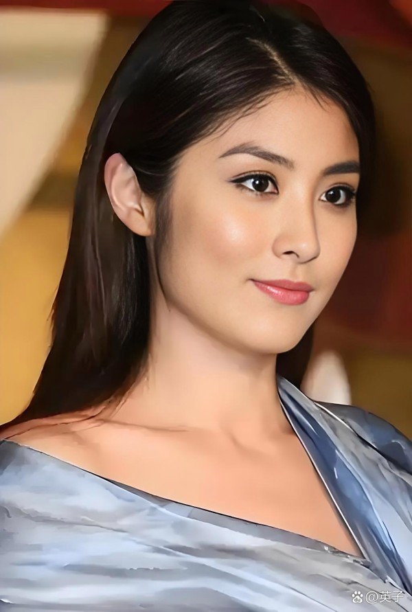 提到娱乐圈里低调做慈善的典范，陈慧琳...@英子的动态