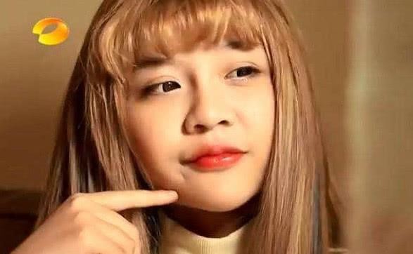 韩安冉年幼时竟能与明星相媲美，当看到她的童年旧照？为啥要整容