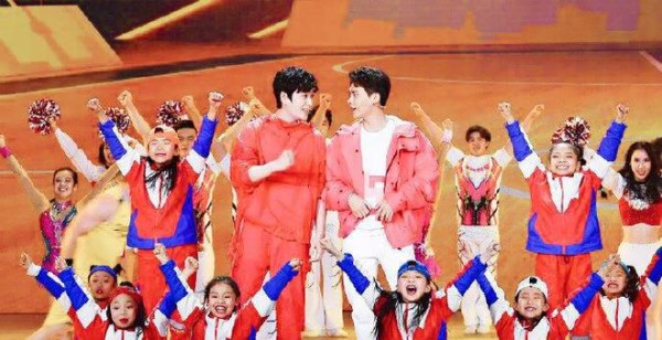 朱一龙搭档李易峰首次合作，官方剧照美如画，你喜欢哪位流量小生