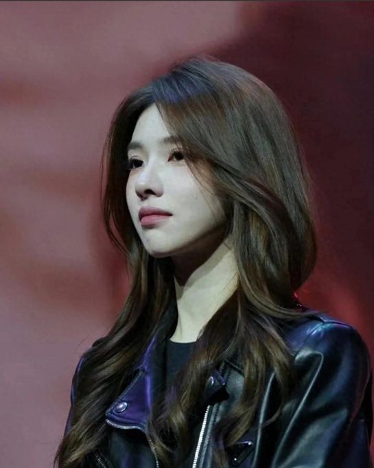 王思聪都追不到的神颜！孙一宁线下见面会现场美疯了！