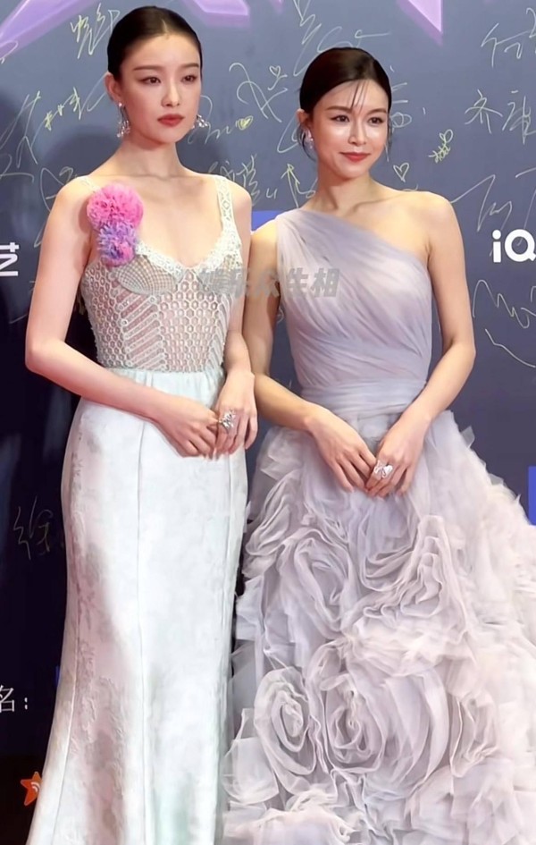 明星闺蜜情为何难逃“塑料”魔咒？3大真相撕开名利场友情伪装