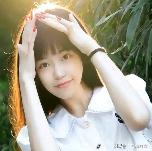 狗仔揭秘司晓迪拉皮条,睡遍顶流还介绍姐妹,背后的操作藏不住了