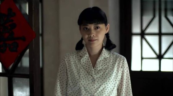 父母爱情：团长娶了大小姐，战友以为在家地位低，看这幕惊掉下巴