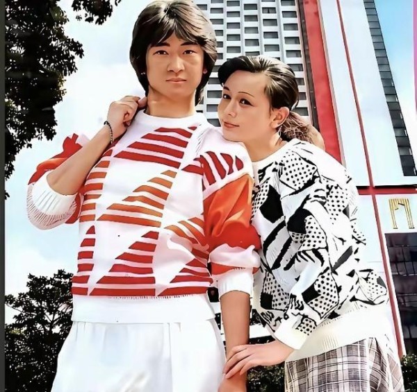 娱乐圈最让人意外的10对同学！雪姨坐尔康大腿，冯绍峰于正同窗