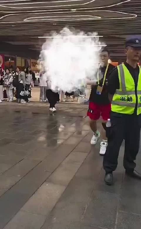 NBA活动应援灯仅设蓝色引明星粉丝质疑