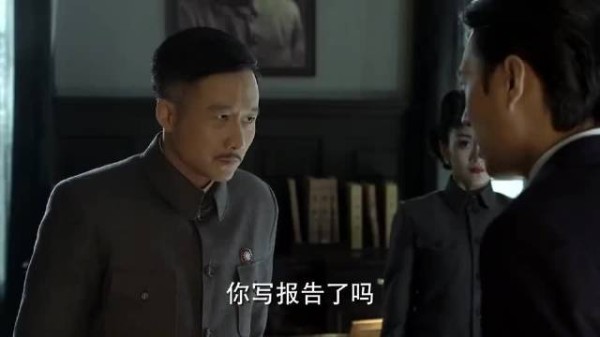 伪装者:大哥靳东最霸气的一段,这个秘之笑容,看完一下子就征服我了