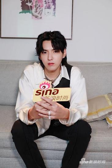 吴亦凡在路易威登