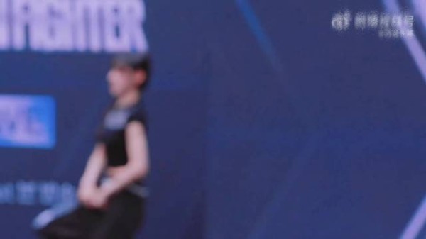 高颜值美女氛围感画面（25）