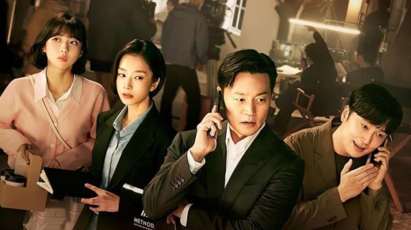 没见过他们两个人之前，都不知道经纪人可以如此牛逼，一言一行都需看经纪人脸色，经纪人才是背后最大的高手