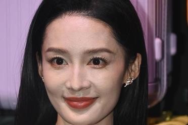 从李沁到虞书欣：一个角色背后的娱乐圈资源流动与90代女演员的“夹缝求生”