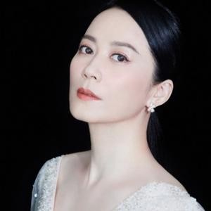 新闻女王里的许诗晴，39岁TVB实力女星高海宁，又美又飒！