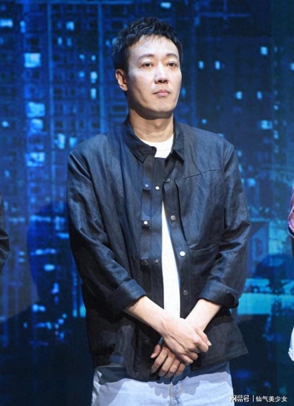 辛柏青参加春晚彩排，丧妻8个月瘦了30斤，表演的节目类型新颖