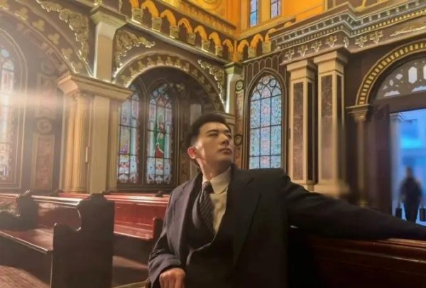 绿了张天爱,渣娜扎,被拍密会新人,他凭什么总能全身而退?