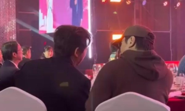 沈腾老婆美回颜值巅峰期，12年的爱情长跑，她见证他成为“百亿男神”