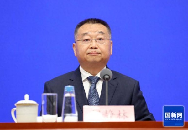 官方披露，查处明星艺人偷逃税，补税超30亿