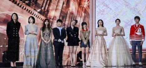 这场盛会将聚集半个娱乐圈明星，大花缺了范冰冰，小花缺了赵丽颖