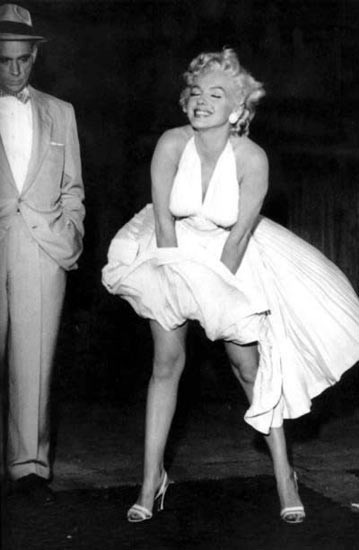 娱圈明星死因内幕揭秘：张国荣跳楼身亡令人错愕