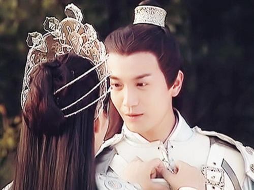 45岁张智尧依然单身，23年演艺生涯无花边新闻，为何如此“干净”