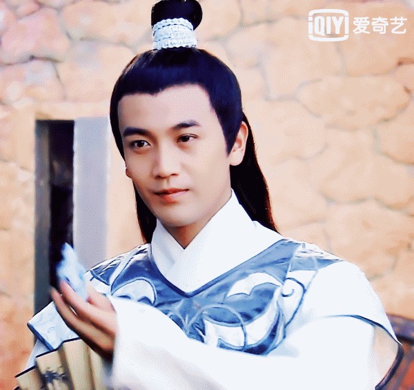 45岁张智尧依然单身，23年演艺生涯无花边新闻，为何如此“干净”