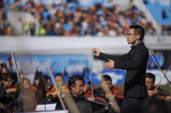 滇港友谊赛在昆激情完赛 明星赛事点燃文旅新引擎