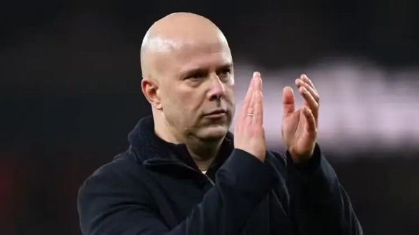 利物浦遭重创！世界级巨星将离队，核心告别安菲尔德