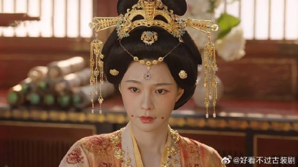 牡丹不知三郎是陛下，在淑妃面前吐槽他，对方脸色大变