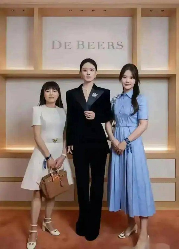 不合影不知道，一合影吓一跳！以为他们是小土豆，没想到是大高个