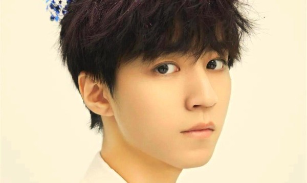 娱乐圈热点透视：流量明星的转型与娱乐事件的炒作