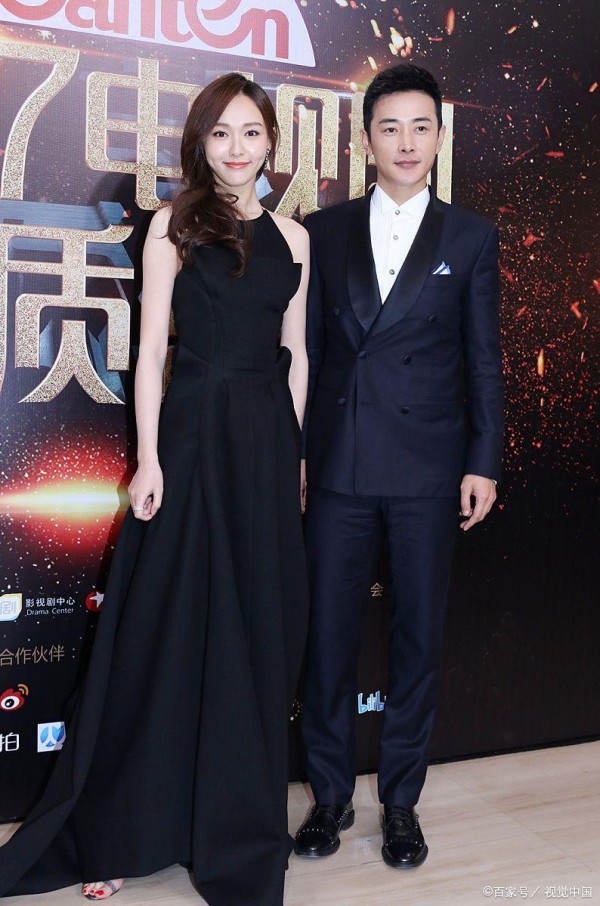 明星夫妇唐嫣，罗晋出席活动现场