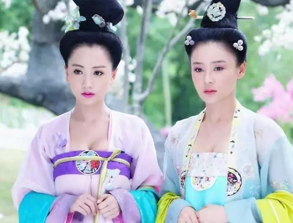 20岁出道,与当红花旦合作受关注,他能成下一个林更新吗?