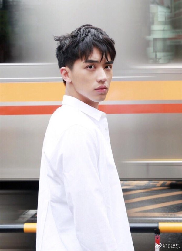 网友票选娱乐圈作品少但曝光度高的流量明星，跑男团集体上榜！