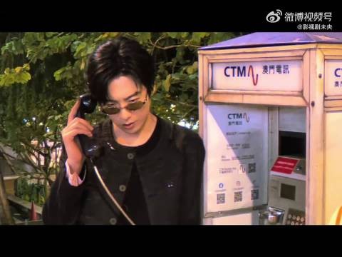 刘宇宁街头港风大片曝光，演唱会引期待