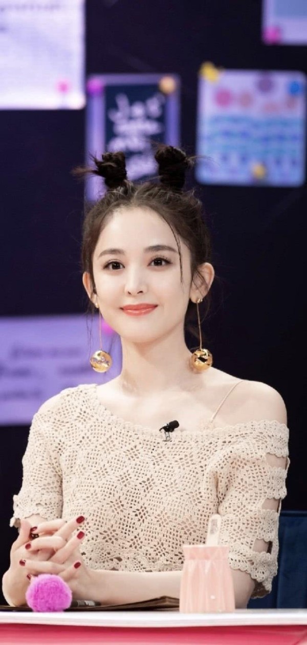 娱乐圈四位90后小花，谁的颜值最能打动你？