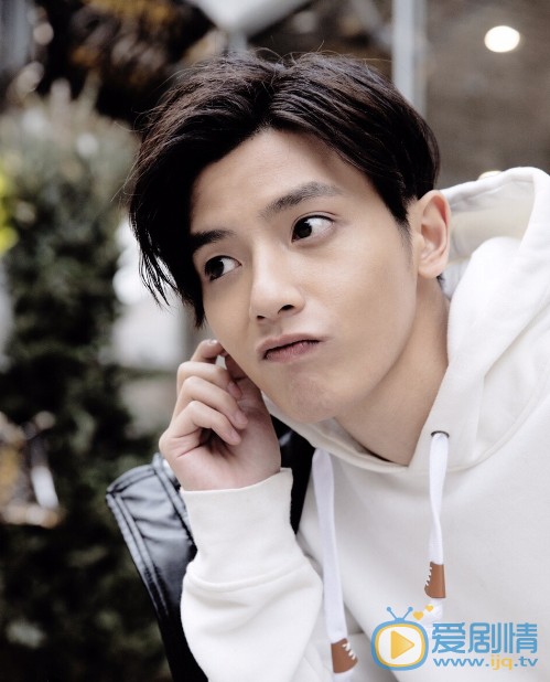 何聰睿個人資料簡介 何聰睿演藝經歷何聰睿帥氣圖片