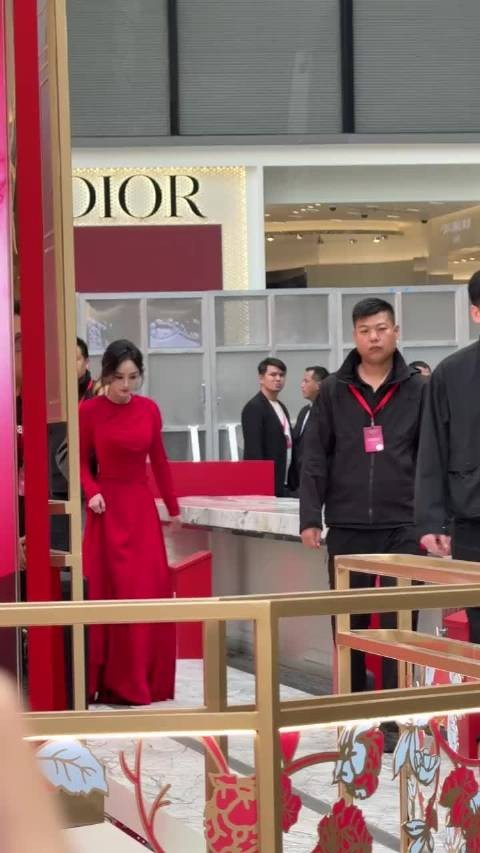 过年回家遇到的漂亮小姨