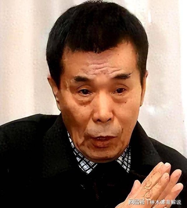 哭穷风波刚9天！何庆魁儿子曝闫学晶猛料被扒，77岁老父亲被牵连