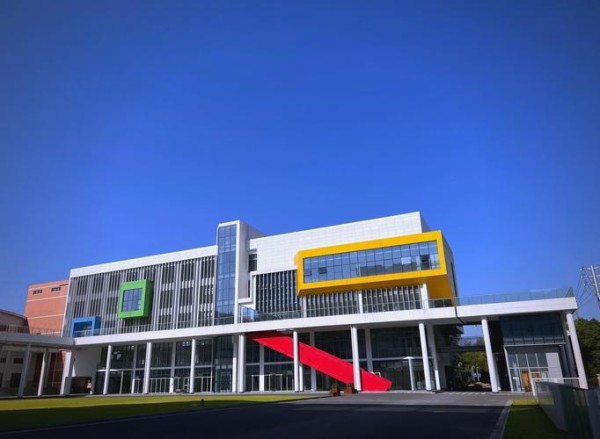 探索演艺圈的不同路径与成功策略